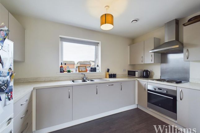 5 Elsom Path, Aylesbury photo 2