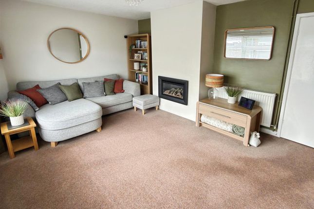 21, Carlton Square, Lowestoft photo 2