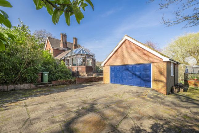 Detached house for sale in Vauxhall Lane, Southborough, Tunbridge Wells