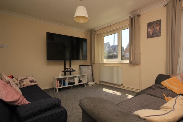 14, Glenfield Close, Rushden photo 4