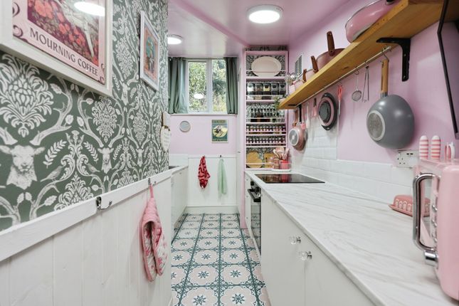 Rose Cottage, 18, Lowtherville Road, Isle of Wight photo 3