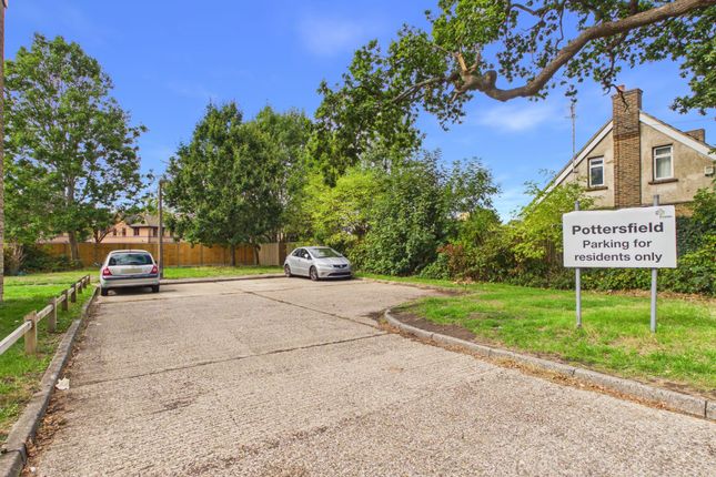 4 Pottersfield Woolborough Road, Crawley photo 4