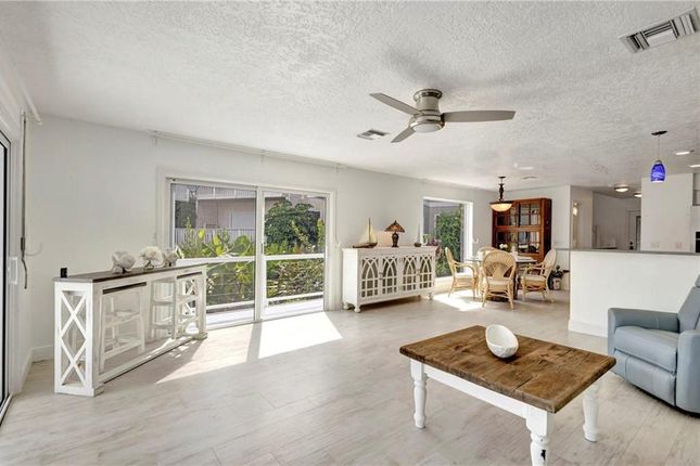 Town house for sale in 2460 Harbour Cove Drive, Hutchinson Island, Florida, United States Of America