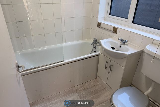 2-bed house on Prospect Place, Bromley, £1,650/mo