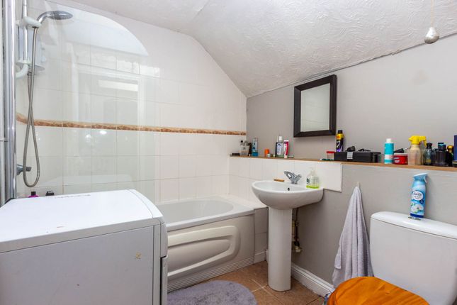 Flat 3, Cranleigh House, Rushden photo 4