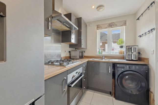 96 Lysaght Avenue, Newport photo 3