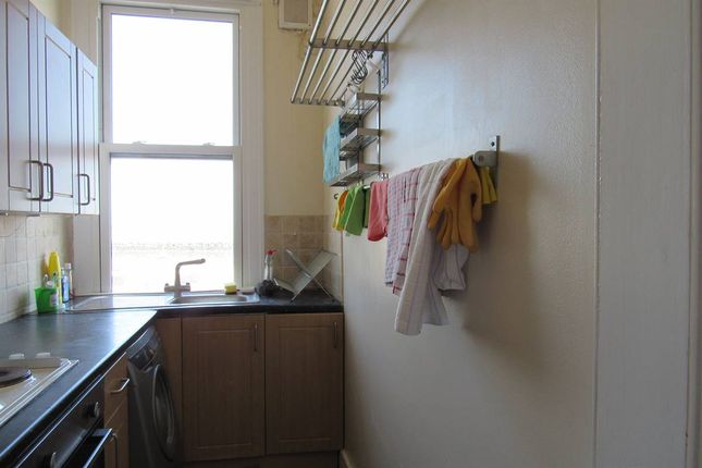 Flat 3, 90, Central Parade, Herne Bay photo 3