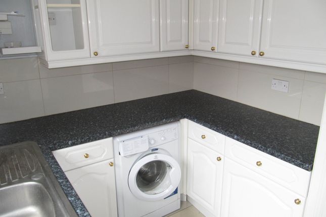 7a, Thornbridge Road, Iver Heath, Buckinghamshire photo 4
