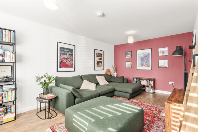 4, Livingston Crescent, Winchburgh photo 3