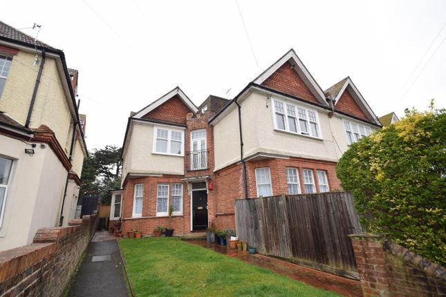 Flat to rent in Southfields Road, Eastbourne
