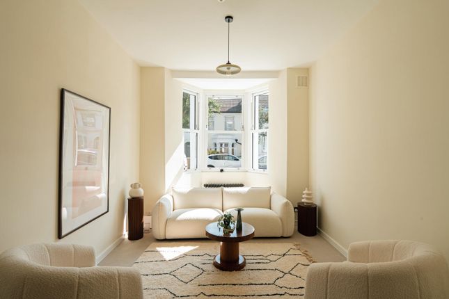 90, Landcroft Road, London photo 3