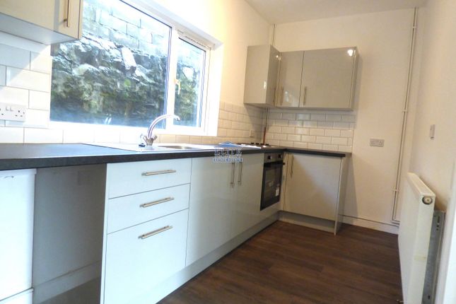 18, Blaenogwr Terrace, Nantymoel photo 3