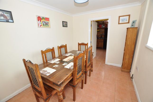 Breakfast Room