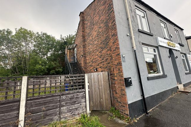 31, Wakefield Road, Stalybridge photo 3