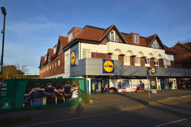 Flat for sale in Victoria Road, Horley, Surrey