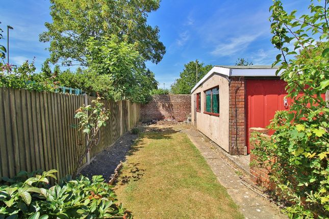 20, Queens Crescent, Fareham photo 2