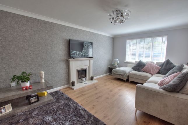 82, Vermont Close, Chapelford Village, Warrington photo 5