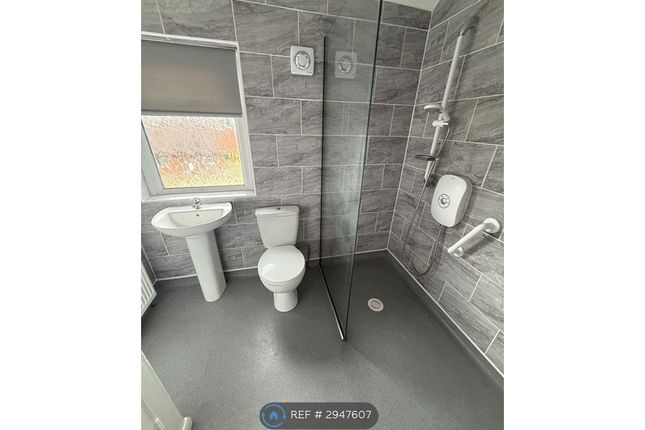 Highgate Crescent, Lepton, Huddersfield photo 5