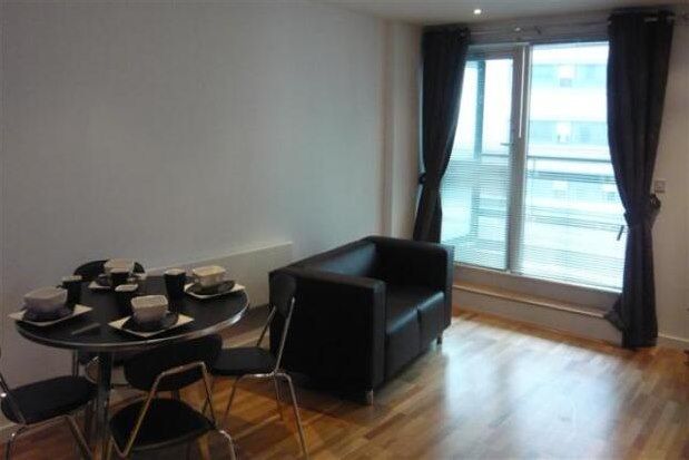 Flat to rent in Gateway East, Leeds