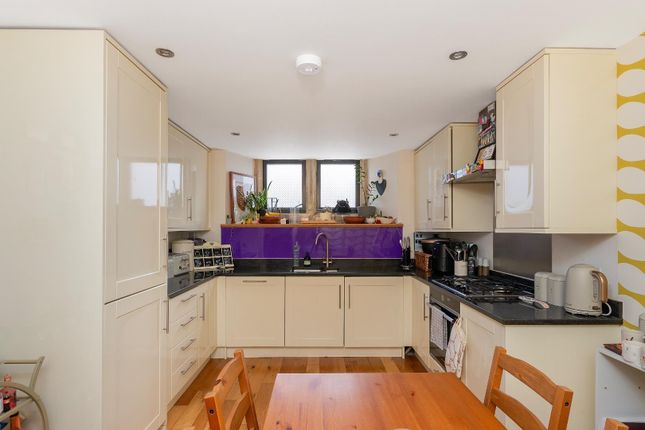 3 Windmill Place, Vivian Street, Bristol photo 4