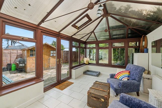 39, Stringers Lane, Hertfordshire photo 4
