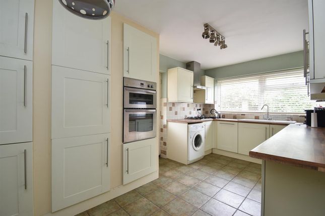 5, Cockcrow Wood, St. Leonards-On-Sea photo 4