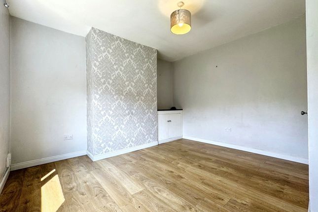 16, Montrose Crescent, Gateshead photo 5