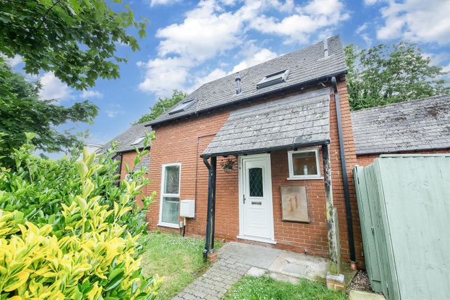 Thumbnail Semi-detached house for sale in Bosleys Orchard, Didcot