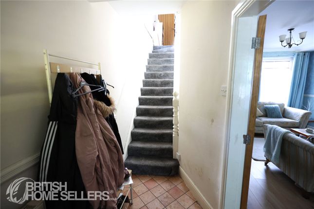 13, Chain Walk, Neath photo 3