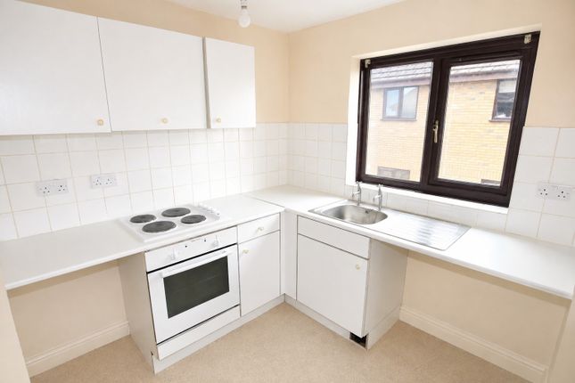 Flat 49 Empire Court, Warwick Road, CLACTON-ON-SEA photo 4
