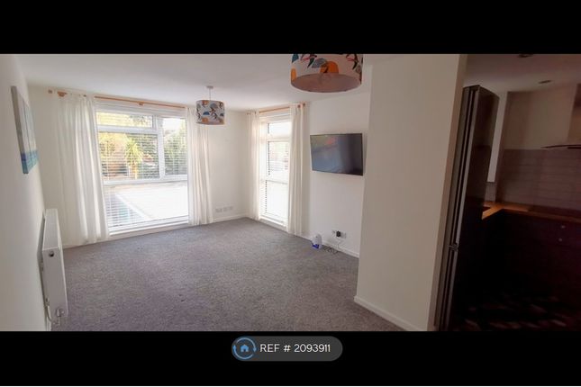 Thumbnail Flat to rent in Glenthorne Close, Chesterfield