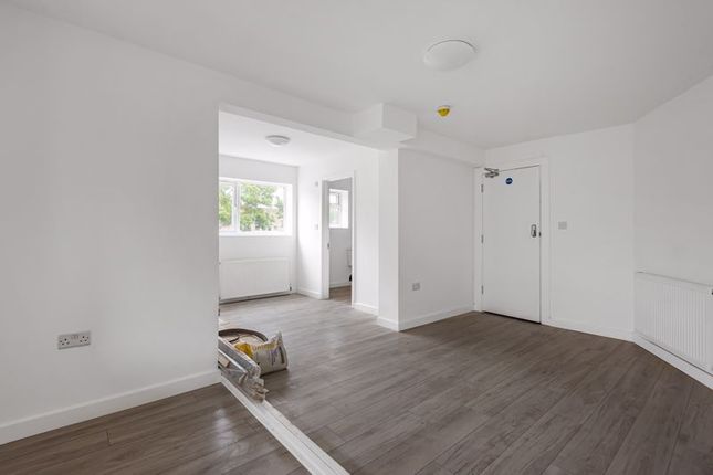 379, Farnham Road, Slough photo 4