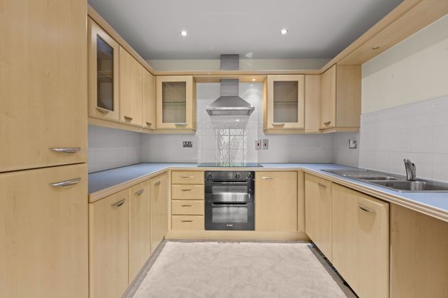 Butlers Place,Flat 17, Portsmouth Road, Godalming photo 2