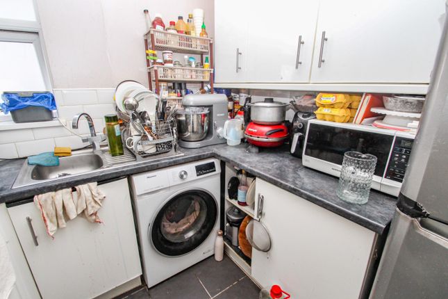 Flat for sale in Grove Green Road, Leytonstone, London