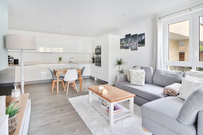 1-bed flat on 7 Middleton Court, Worple Road, London, £475,000