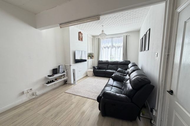 8, Willow Brook Road, Leicester photo 3
