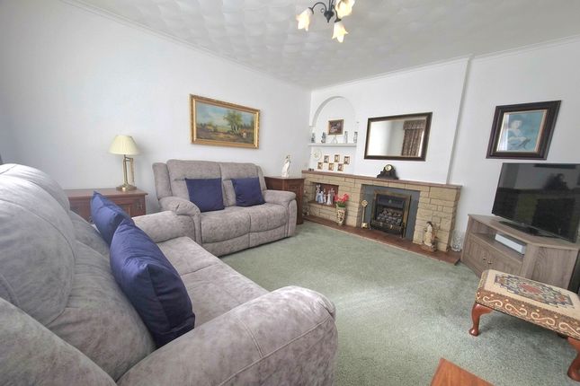 15, Deans Way, Warwickshire photo 2