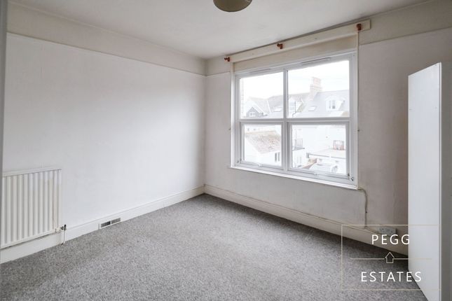 6 Tower Road, Paignton photo 3