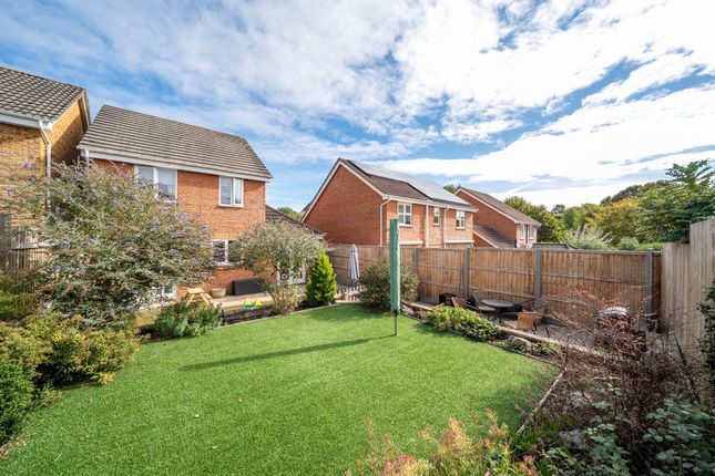 39 Burnhams Close, Andover photo 4