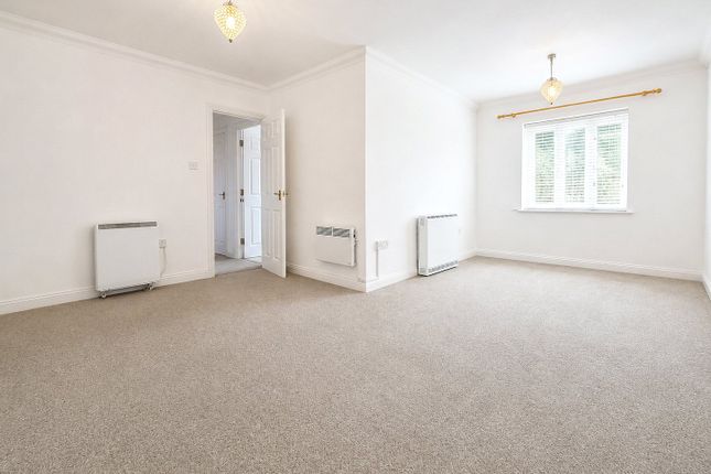 74, Kings Acre, Colchester photo 2