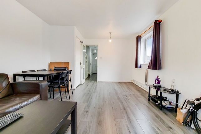Appleby Close, Seven Sisters, N15, London photo 3