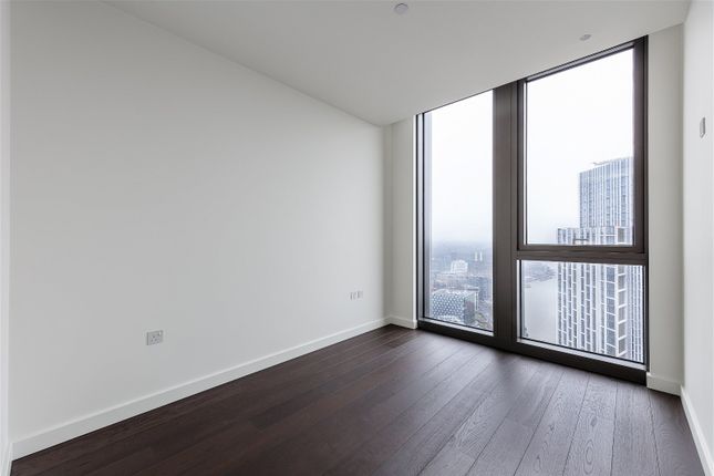 Penthouse for sale in Bondway, Nine Elms