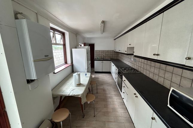 7, Brent View Road, London photo 2