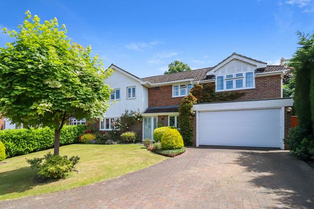 Thumbnail Detached house for sale in Fernsleigh Close, Chalfont St. Peter, Buckinghamshire