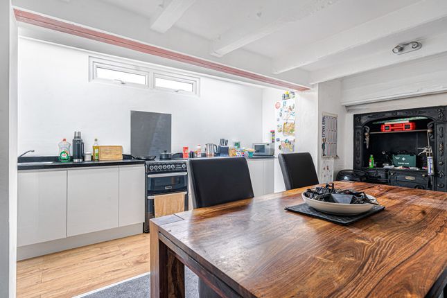 2 John Street, Truro photo 2
