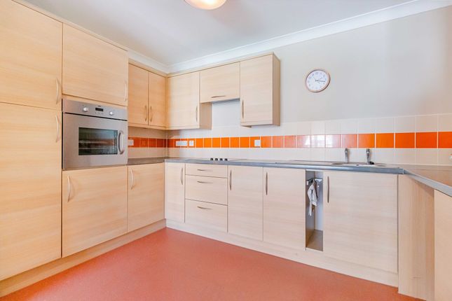 Flat 24, Margaret House Lealands Drive, Uckfield photo 2