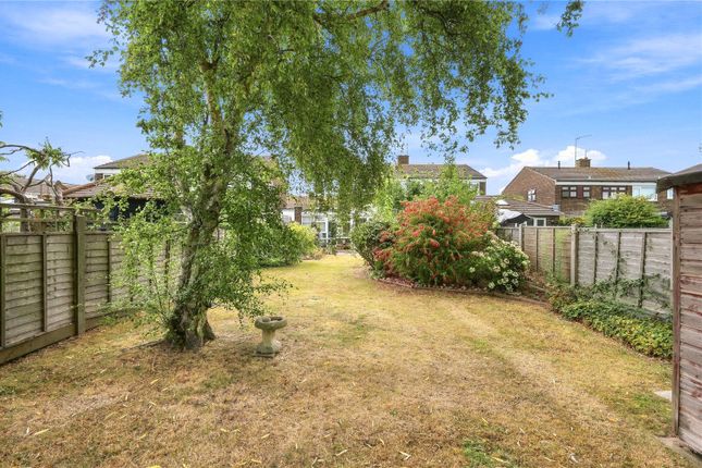 207, Conway Avenue, Great Wakering photo 2