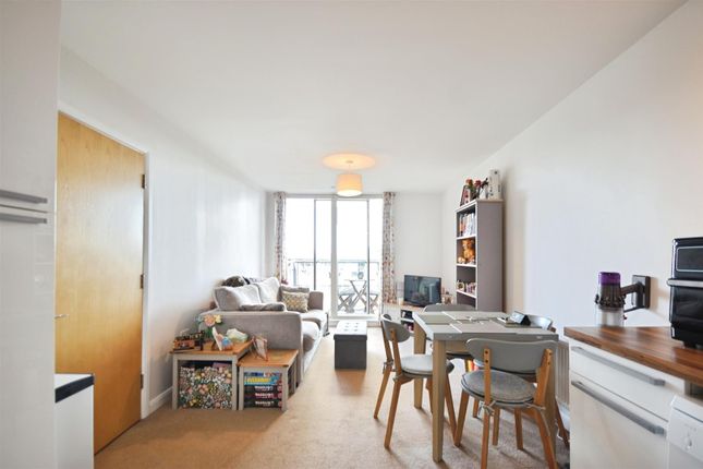403 Gilbert House, Ealing Road, Brentford photo 3