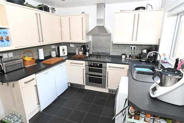 31, Dobbs Mill Close, Birmingham photo 4