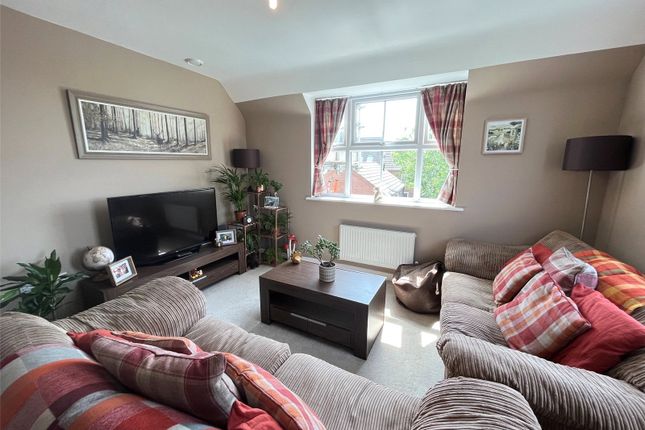 11, Althorpe Close, Northamptonshire photo 2